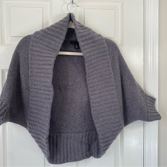 Kenneth Cole Gray Women's Sweater shrug size S - Picture 3 of 5